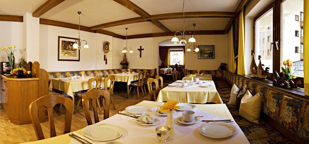 Apart Hotel Garni Strasser Zell am Ziller Exteriör bild