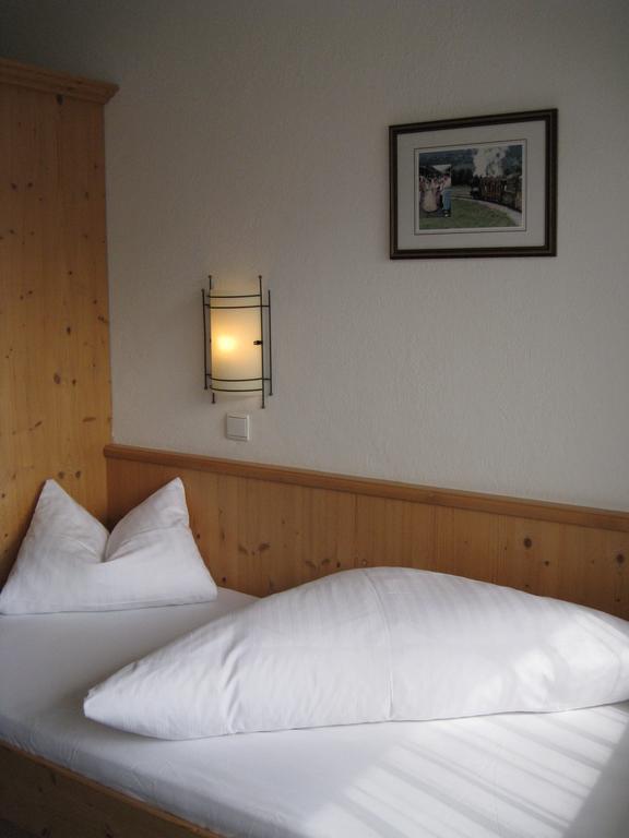 Apart Hotel Garni Strasser Zell am Ziller Rum bild