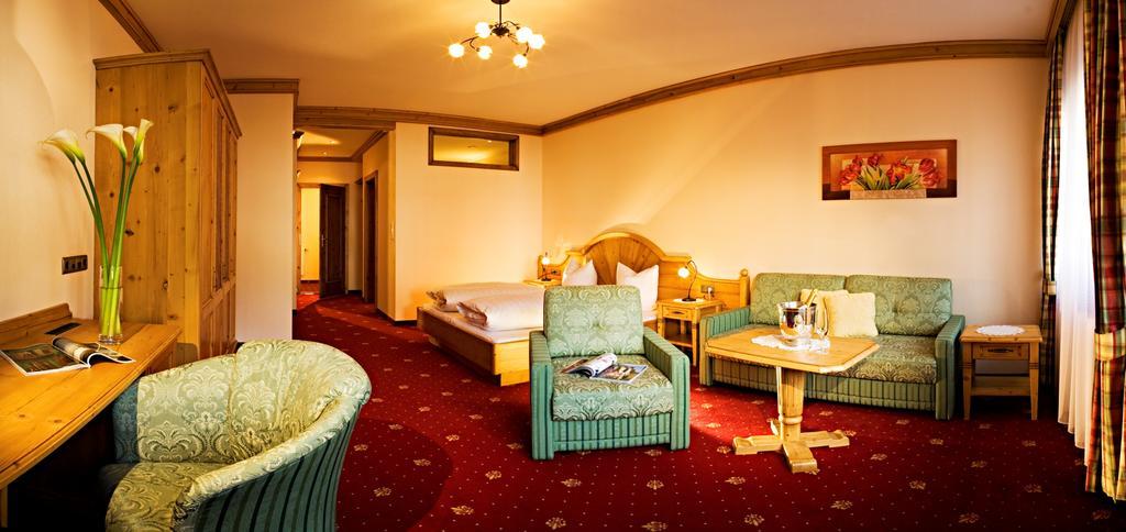 Apart Hotel Garni Strasser Zell am Ziller Exteriör bild