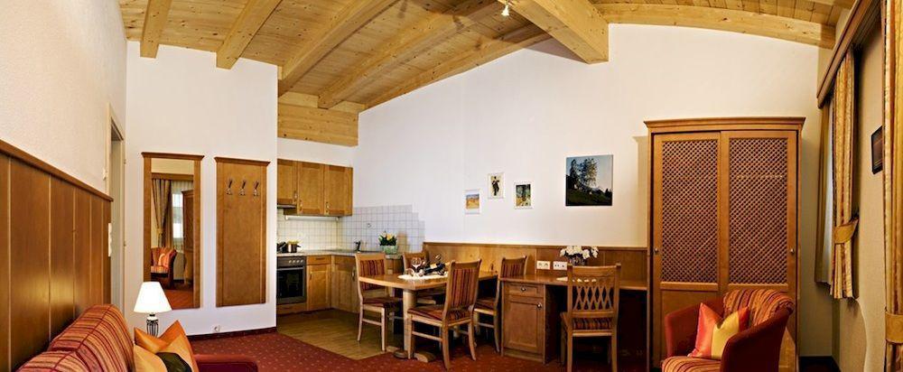 Apart Hotel Garni Strasser Zell am Ziller Exteriör bild