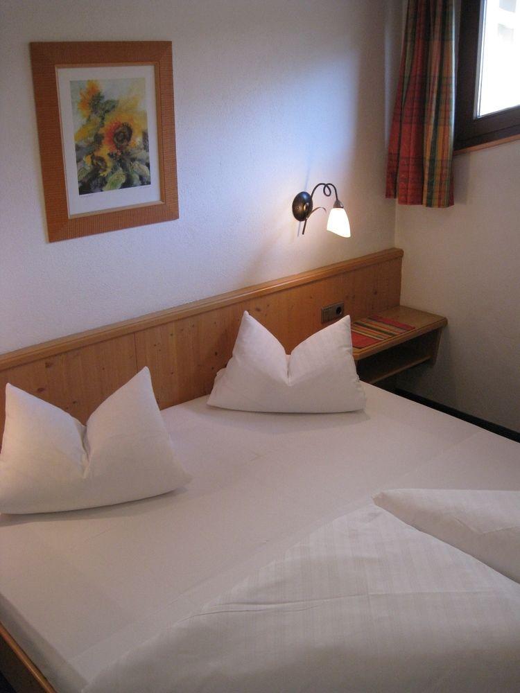 Apart Hotel Garni Strasser Zell am Ziller Exteriör bild