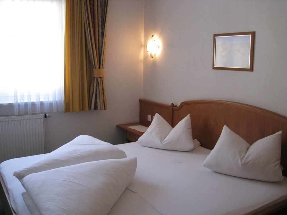 Apart Hotel Garni Strasser Zell am Ziller Exteriör bild