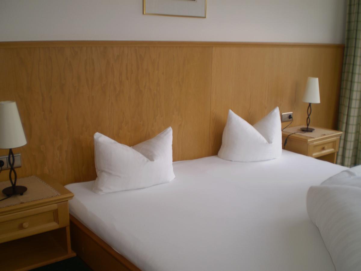 Apart Hotel Garni Strasser Zell am Ziller Exteriör bild