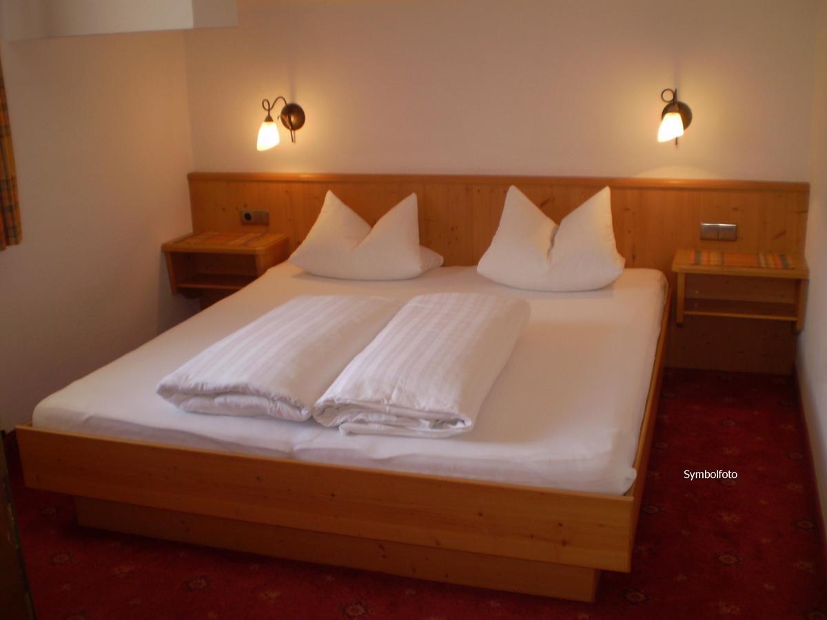 Apart Hotel Garni Strasser Zell am Ziller Exteriör bild