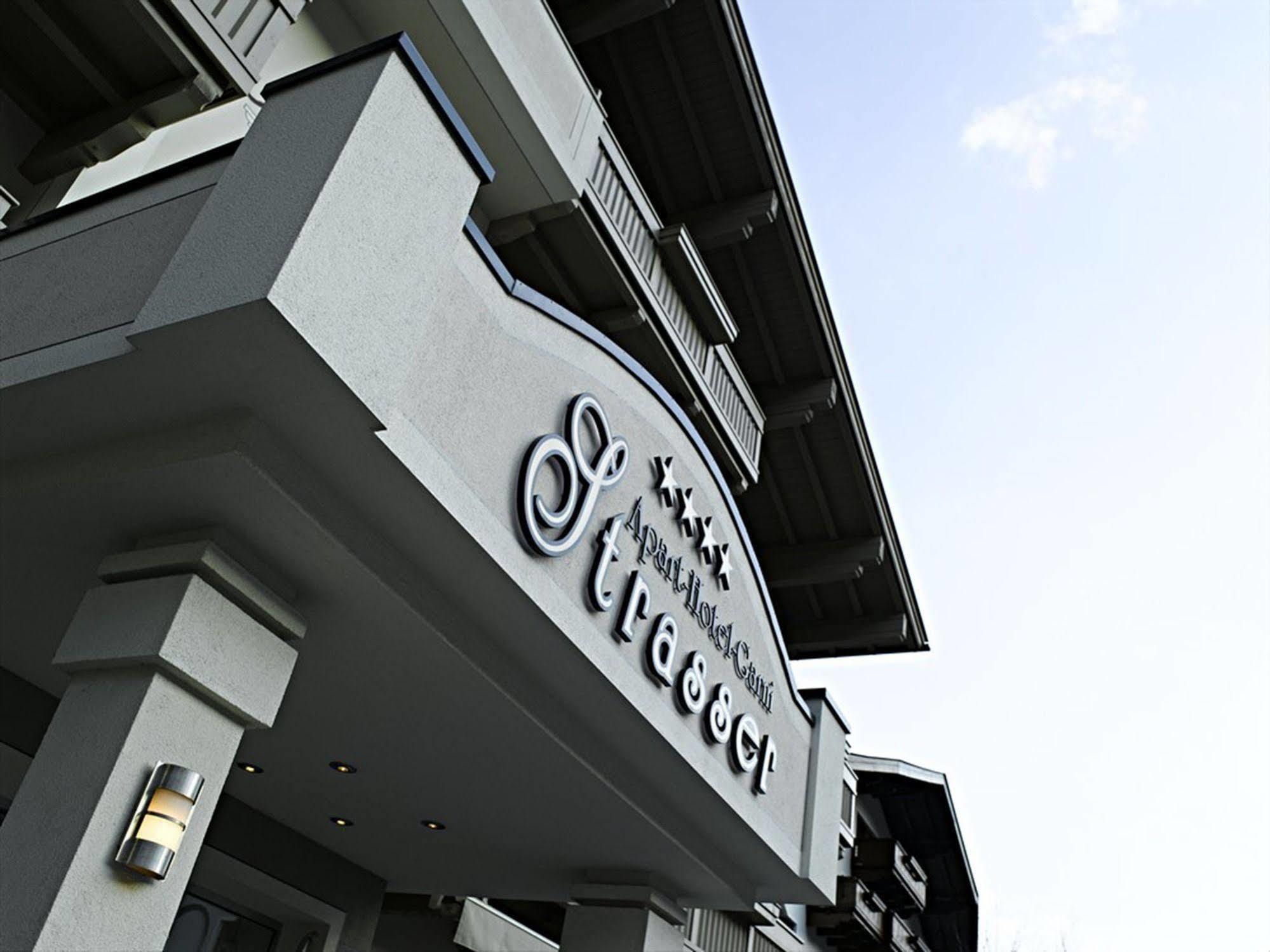 Apart Hotel Garni Strasser Zell am Ziller Exteriör bild