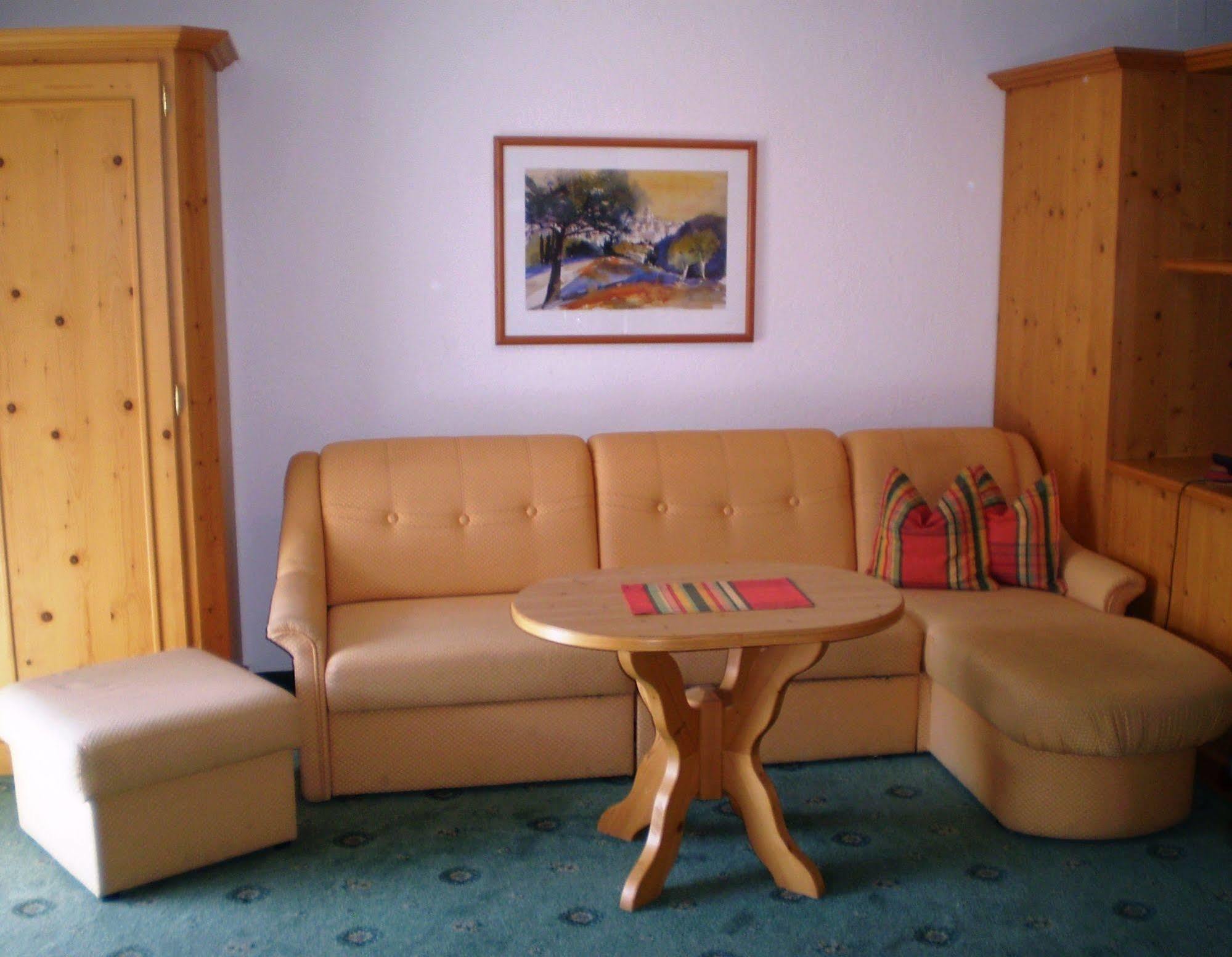 Apart Hotel Garni Strasser Zell am Ziller Exteriör bild