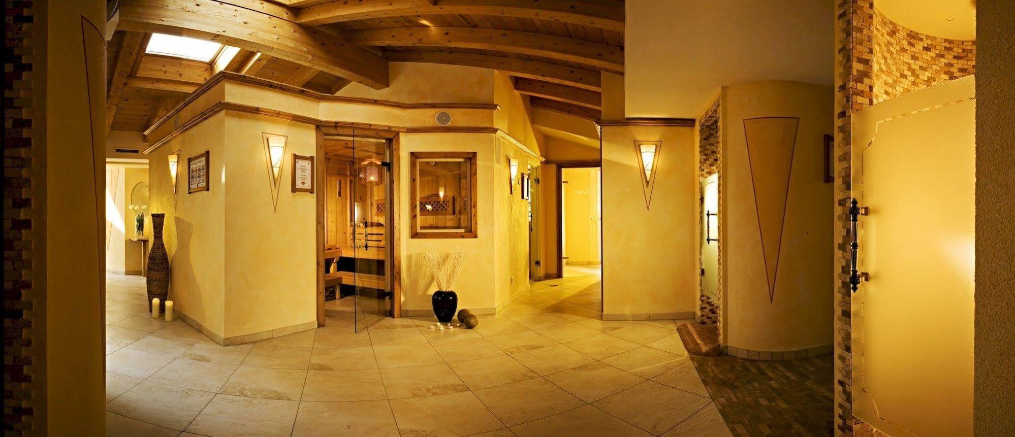 Apart Hotel Garni Strasser Zell am Ziller Exteriör bild
