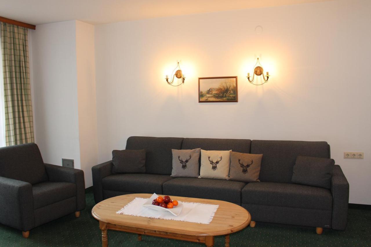 Apart Hotel Garni Strasser Zell am Ziller Exteriör bild