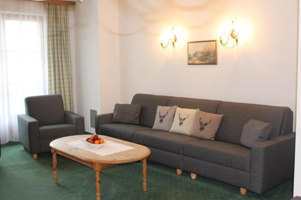 Apart Hotel Garni Strasser Zell am Ziller Exteriör bild